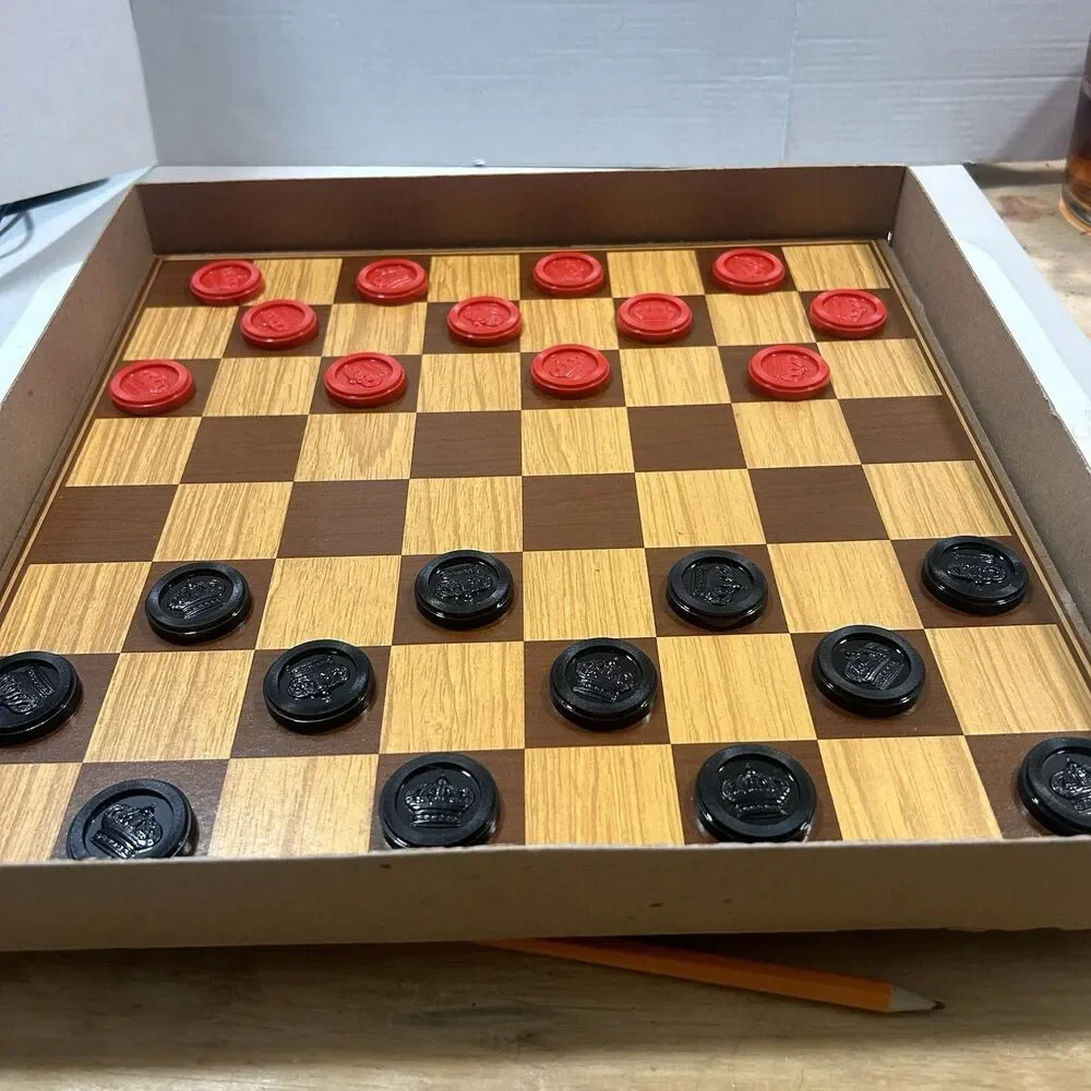 Vintage 1979 Hasbro CHECKERS Board Game #2000 Complete w/ Simulated Wood Board